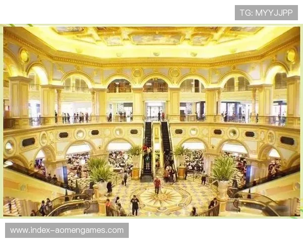 巴黎人澳门的购物天堂：奢侈品牌与特色纪念品汇聚地